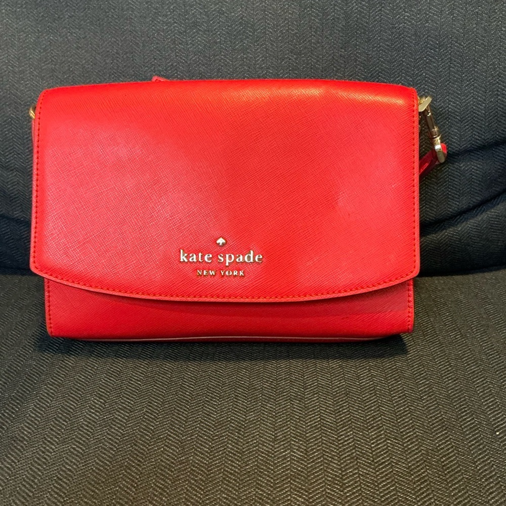 Kate‎ Spade Red Leather Crossbody Bag with Flap Closure